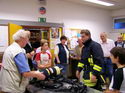 17.8.2006: Der Chor besucht die Feuerwehr