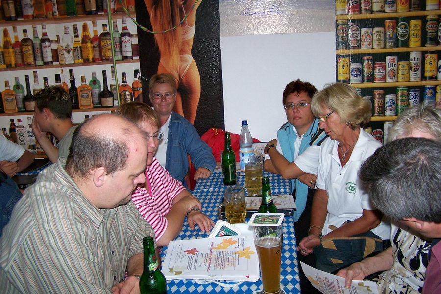 12.7.2007: Letzte Singstunde vor der Sommerpause bei Konrad Kolb