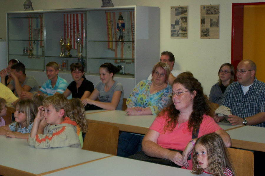 16.8.2007: Germania-Jugend bei der Freiwilligen Feuerwehr Griesheim