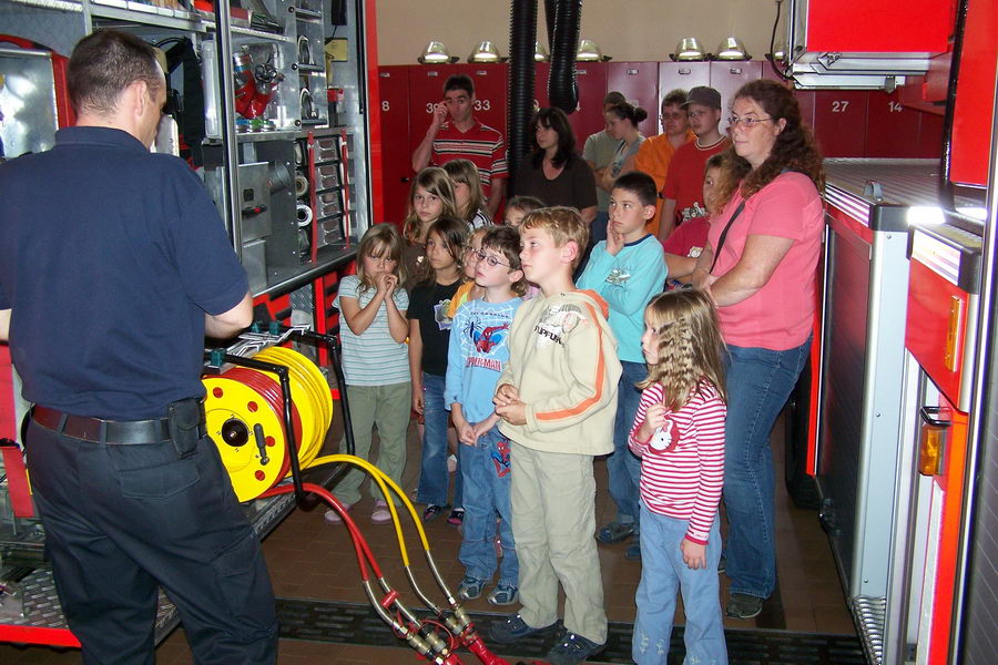 16.8.2007: Germania-Jugend bei der Freiwilligen Feuerwehr Griesheim