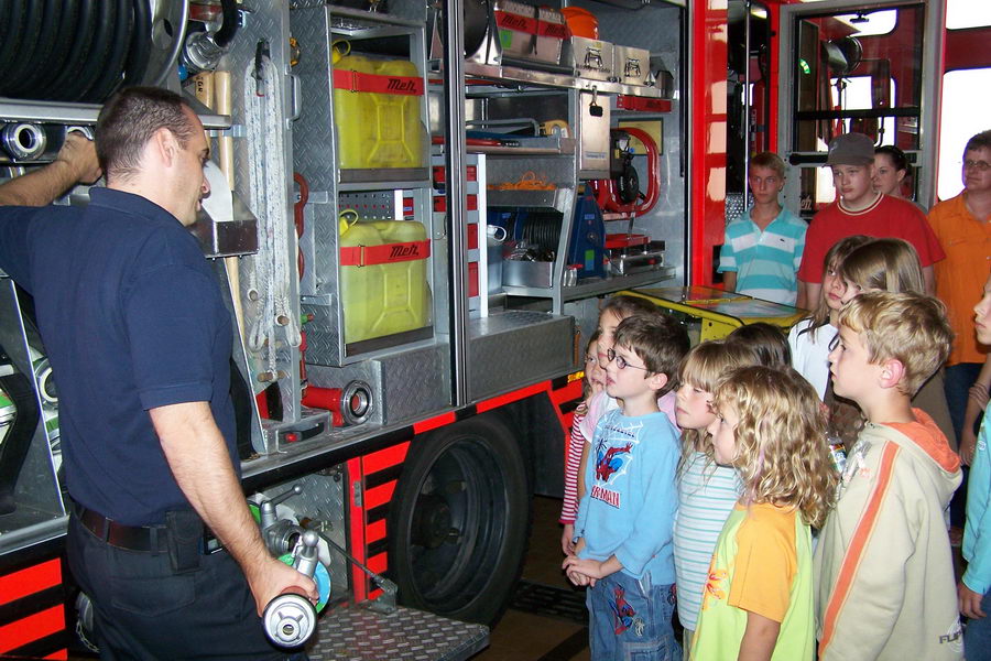 16.8.2007: Germania-Jugend bei der Freiwilligen Feuerwehr Griesheim