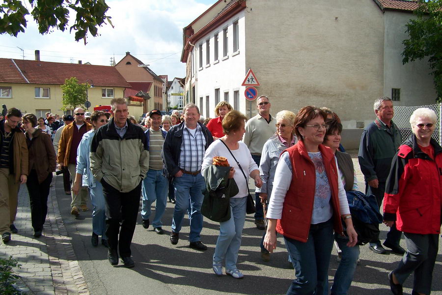 9.9.2007: Vereinsausflug zum Traubenlesefest in Schornsheim