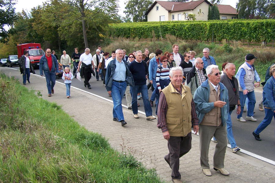 9.9.2007: Vereinsausflug zum Traubenlesefest in Schornsheim