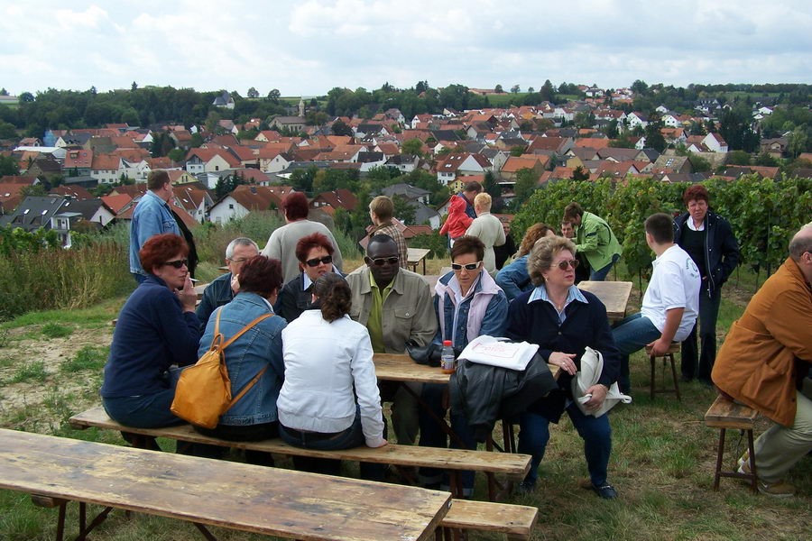 9.9.2007: Vereinsausflug zum Traubenlesefest in Schornsheim