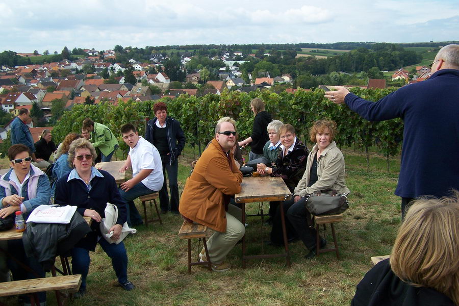 9.9.2007: Vereinsausflug zum Traubenlesefest in Schornsheim