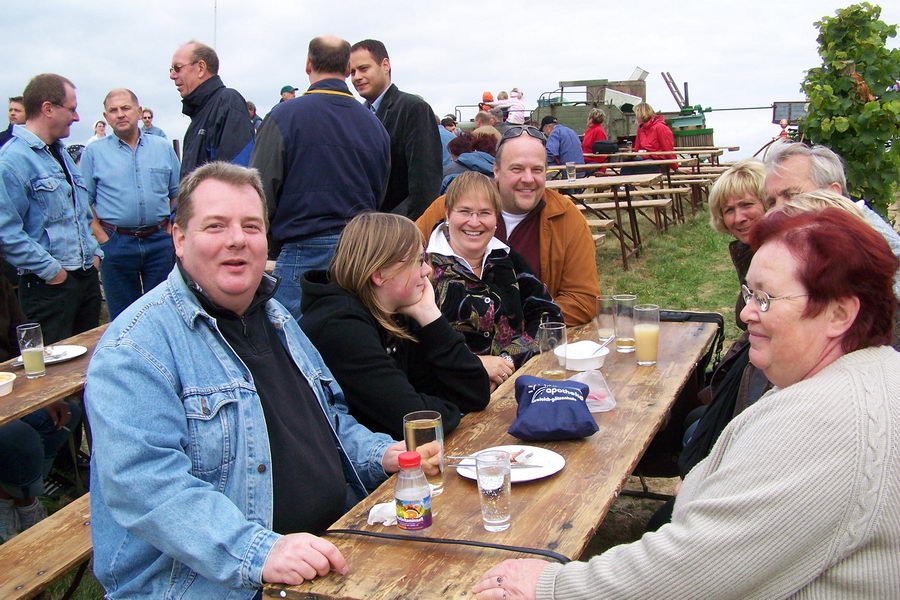 9.9.2007: Vereinsausflug zum Traubenlesefest in Schornsheim