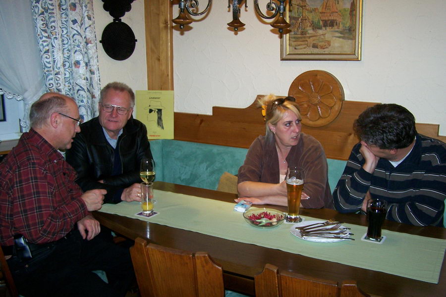 18.10.2007: Offizielle Einweihung des Zöllerhannes mit den Polit- und Vereinsvertretern