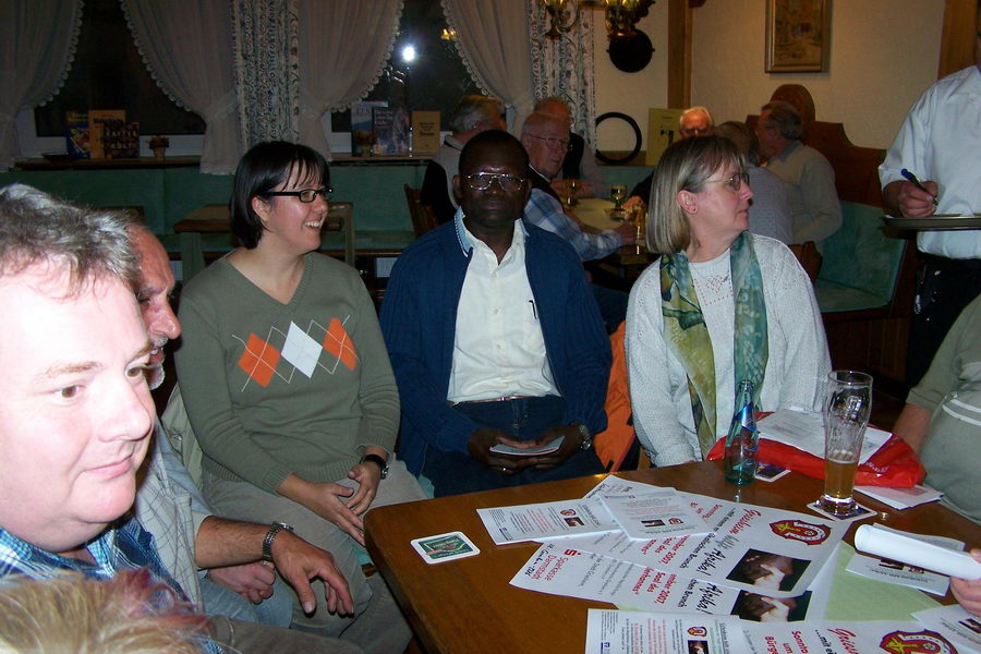 18.10.2007: Gespräch  mit Olivier Mawanzi zum musikalischen Brunch Griesheim hilft Afrika